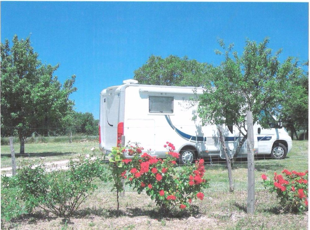 Aire camping-car  Lguillac-de-l'Auche (24110) - Photo 1